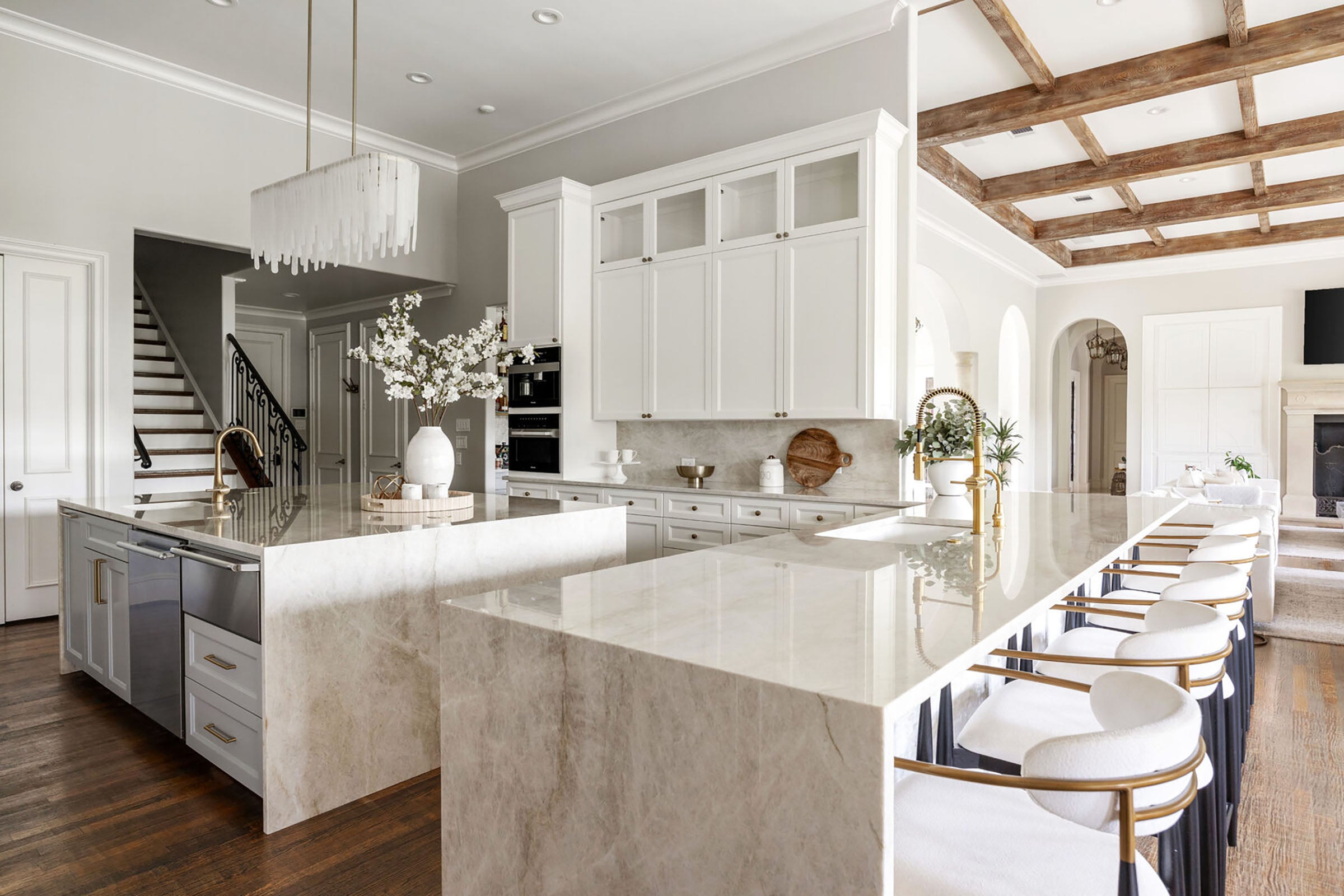 Taj Mahal kitchen quartzite installation in Irving, TX