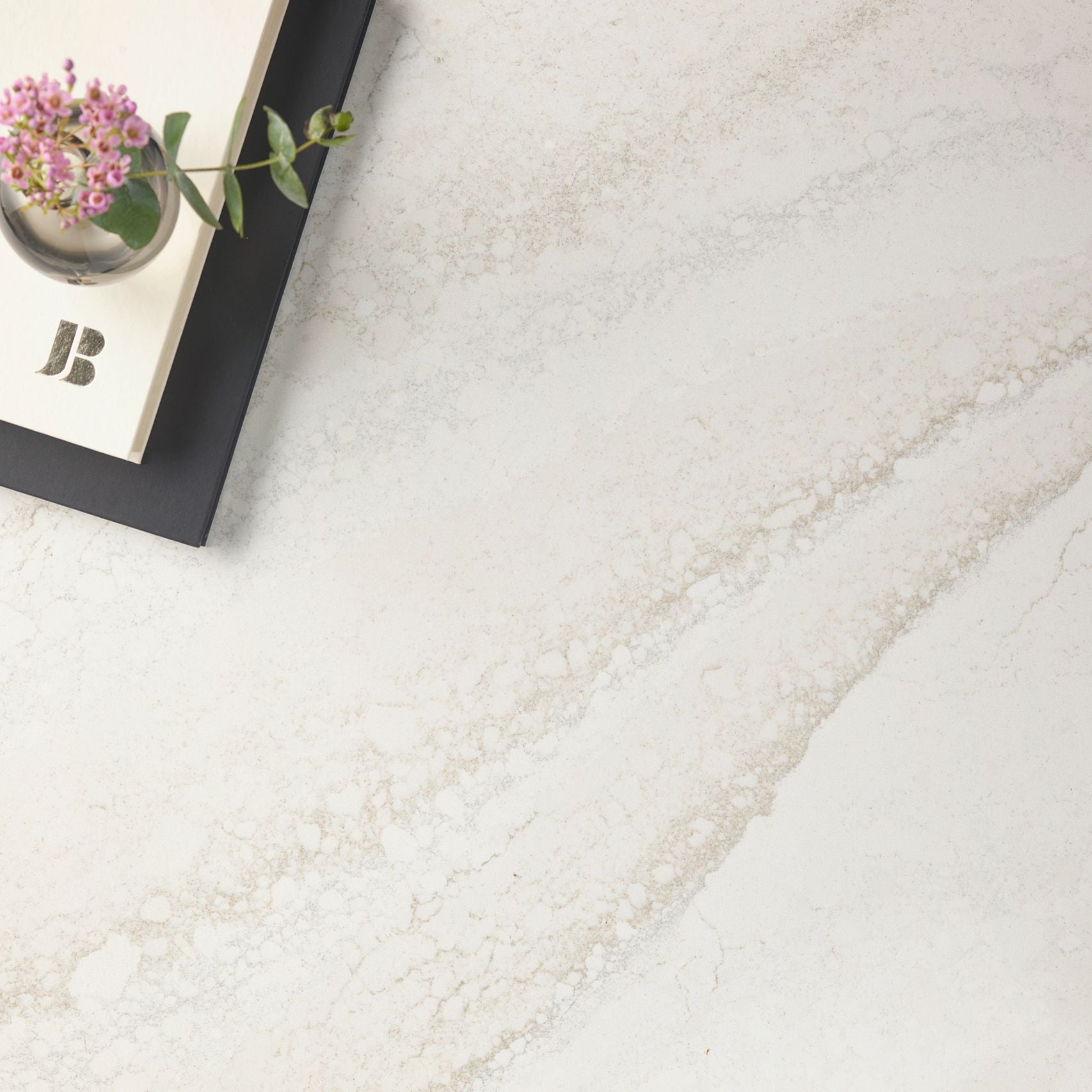 everleigh cambria quartz luxury series table