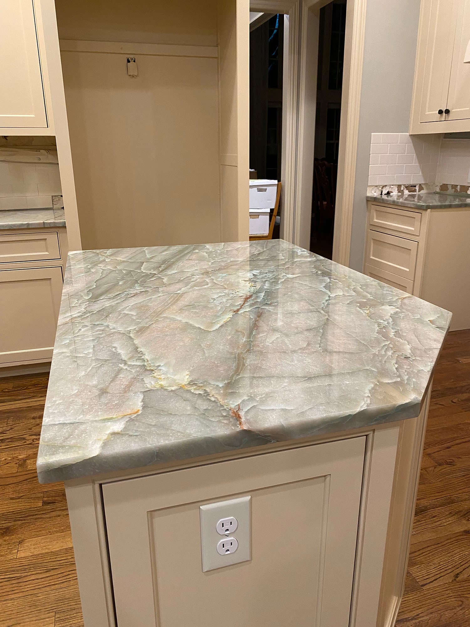 Alexandrita Quartzite Kitchen Countertops Project in Plano, TX