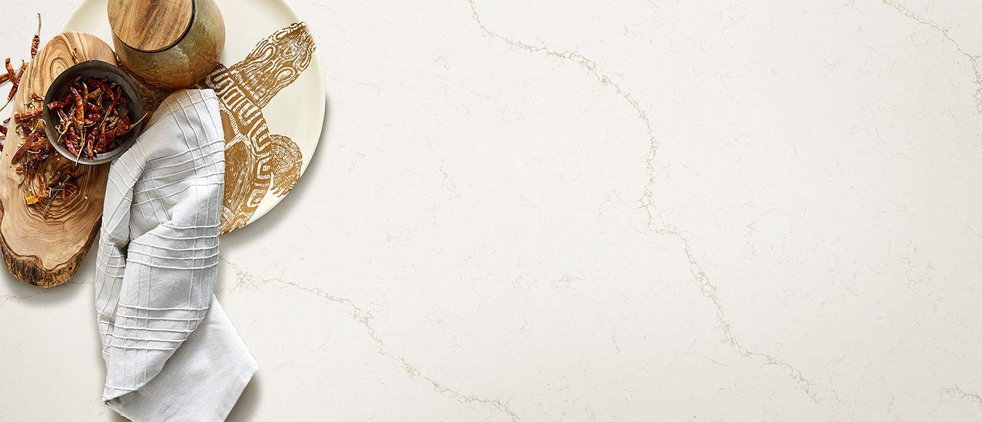 CALACATTA RUSTA Q- QUARTZ FROM MSI™