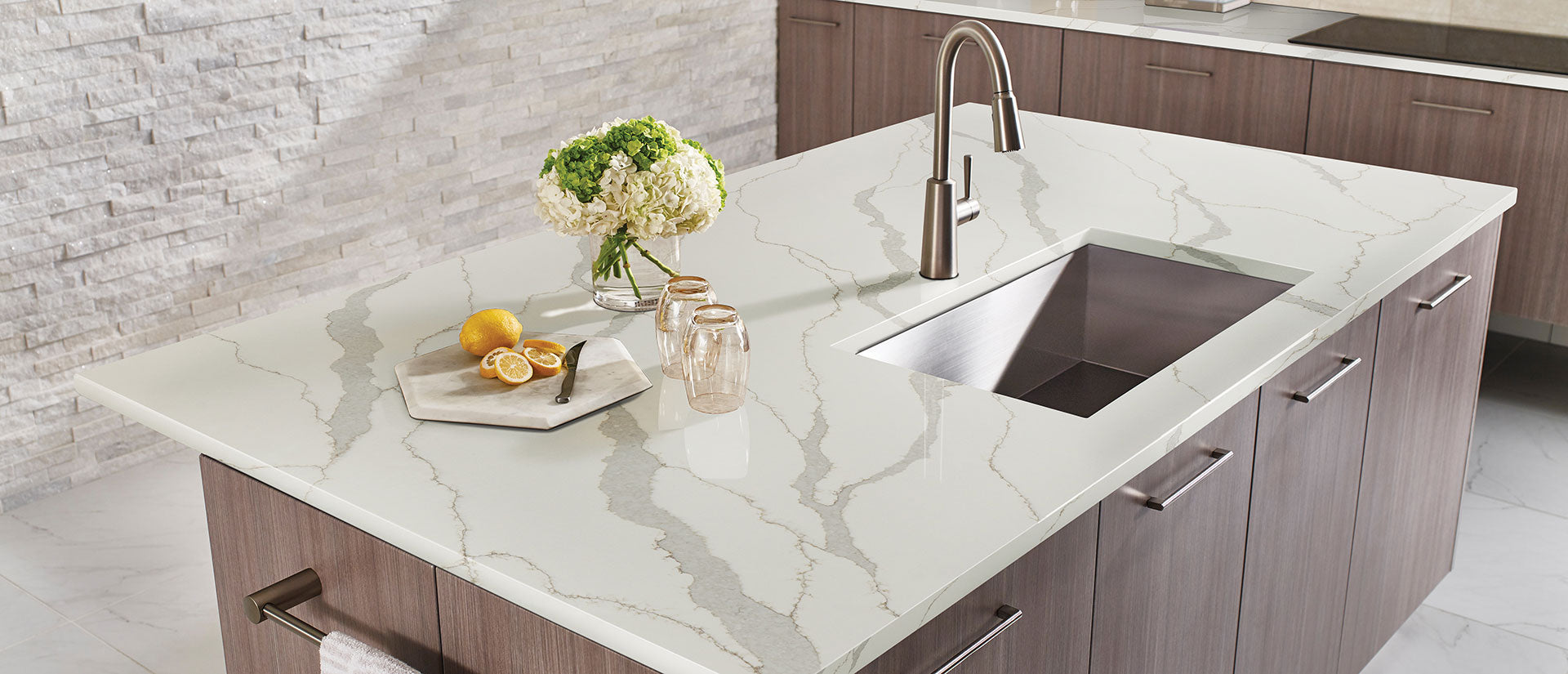 CALACATTA IDILLIO Q- QUARTZ FROM MSI™