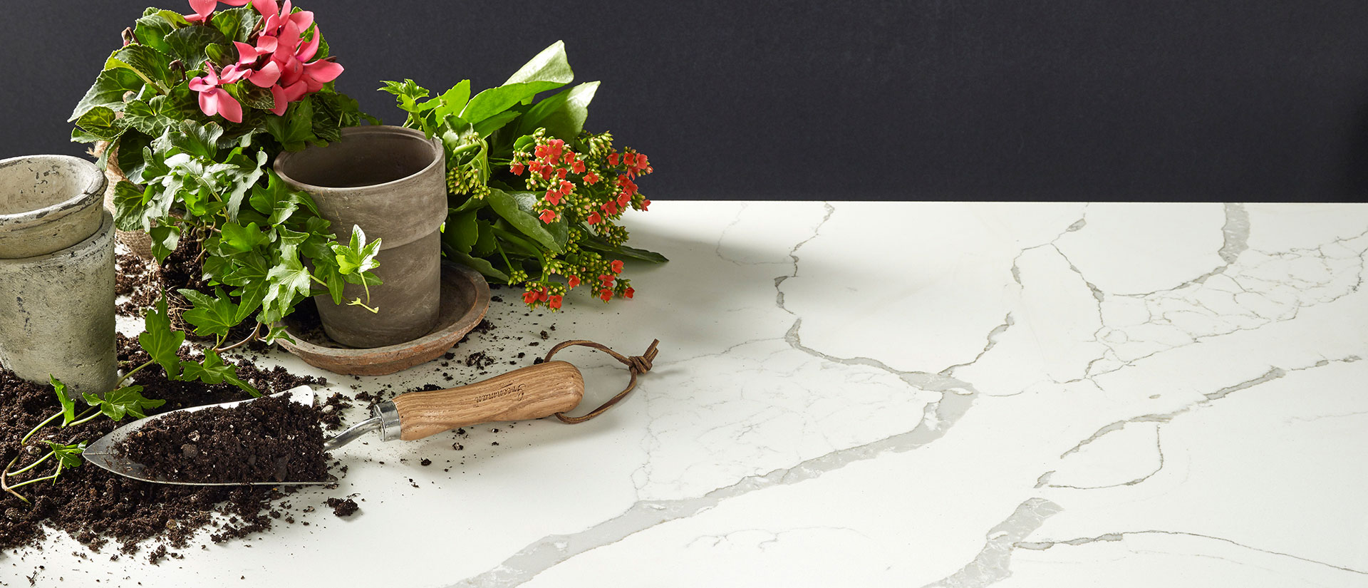 CALACATTA LAZA Q- QUARTZ FROM MSI™
