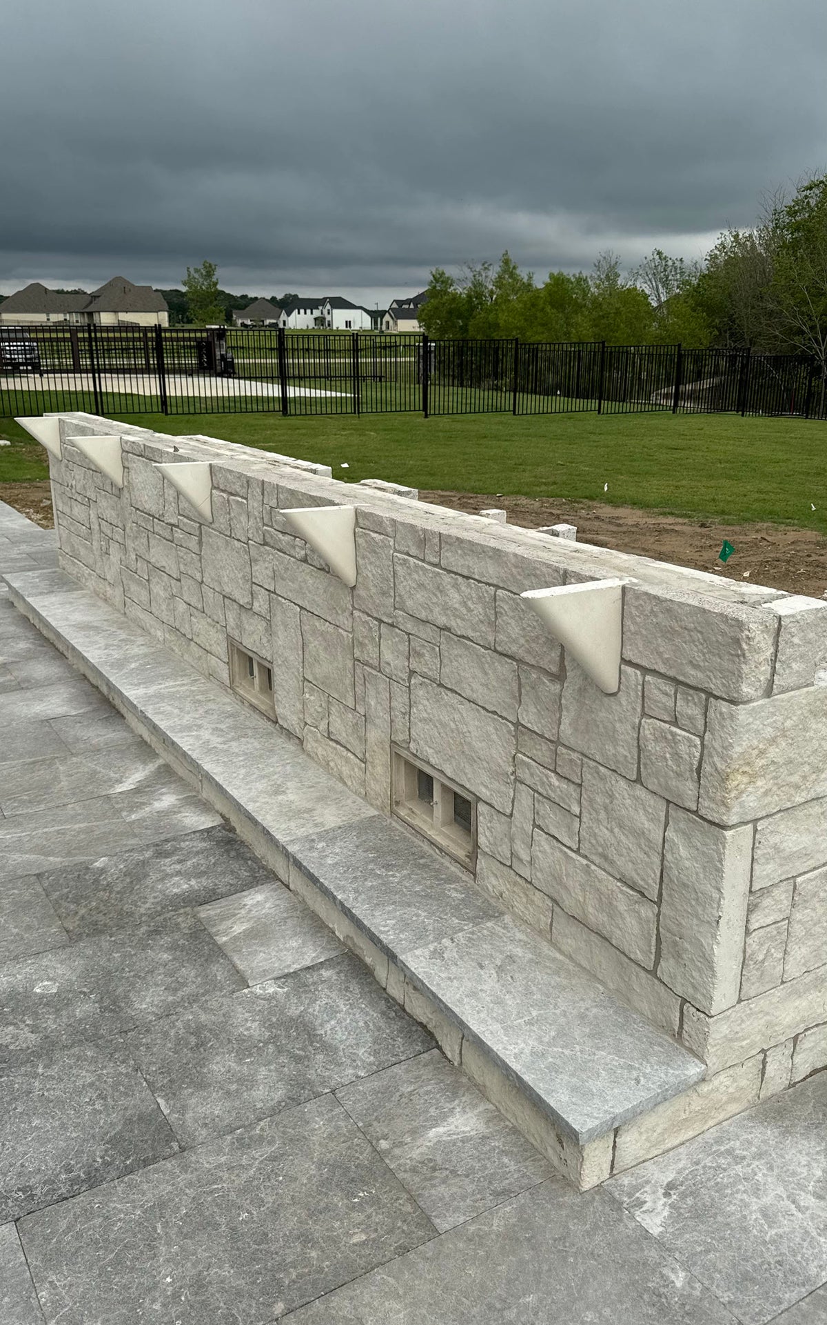 Outdoor Contemporary Outdoor Kitchen Remodel in Sunnyvale, TX by Granite Republic project photo 2