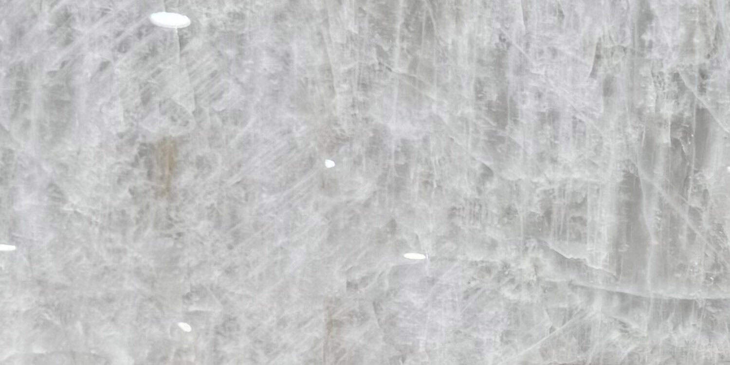 quartzite slab image light beige