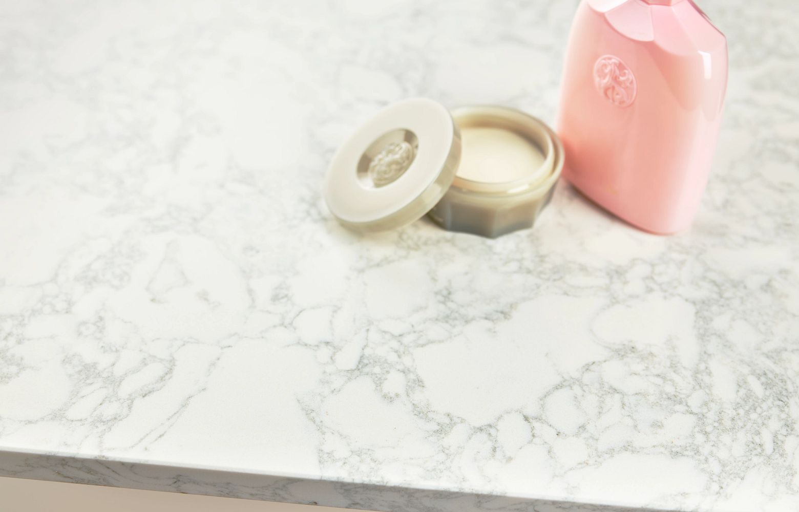 AINSLEY Cambria Quartz detailed