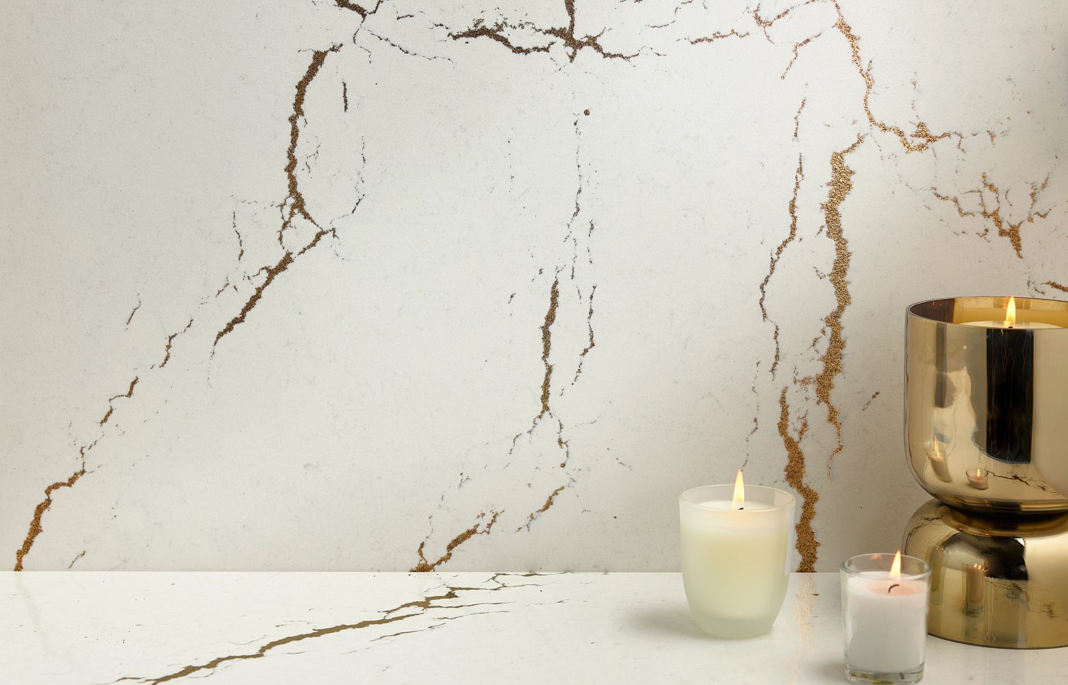 BERKSHIRE BRASS SATIN RIDGE Cambria Quartz detailed