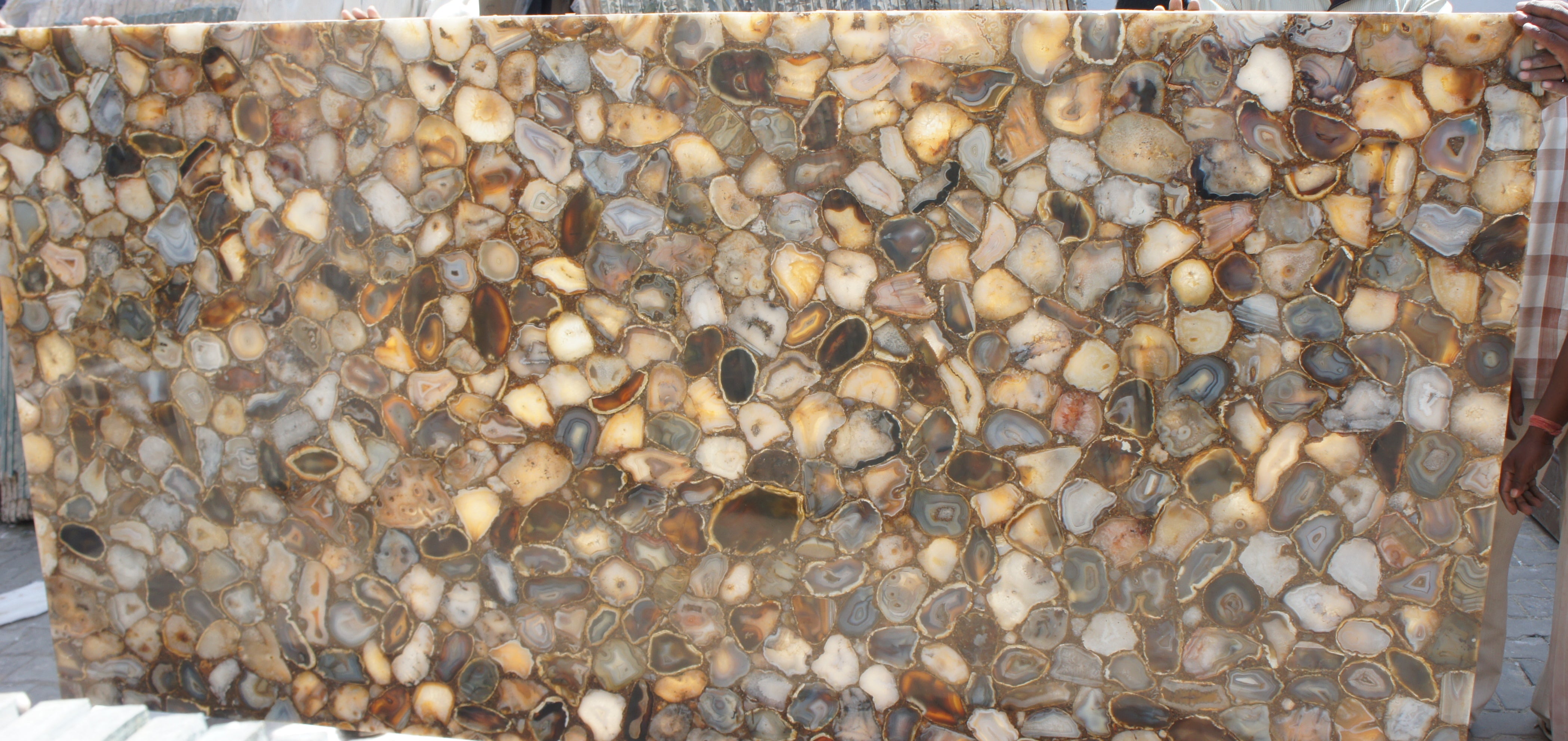 YELLOW AGATE